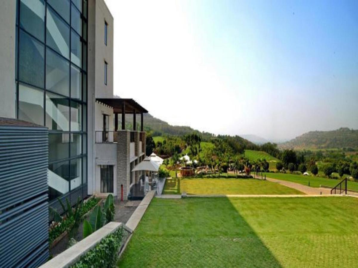 Oxford Golf Resort Pirangut Luaran gambar