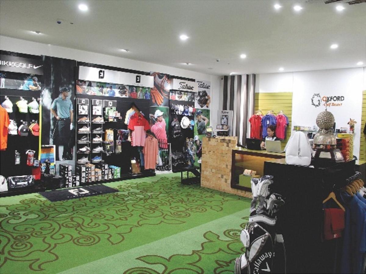 Oxford Golf Resort Pirangut Luaran gambar