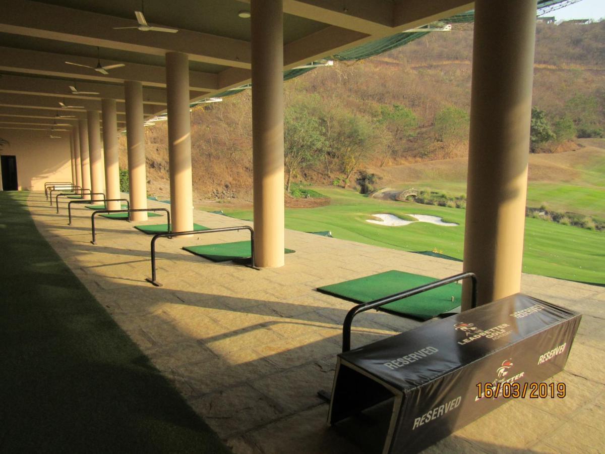 Oxford Golf Resort Pirangut Luaran gambar