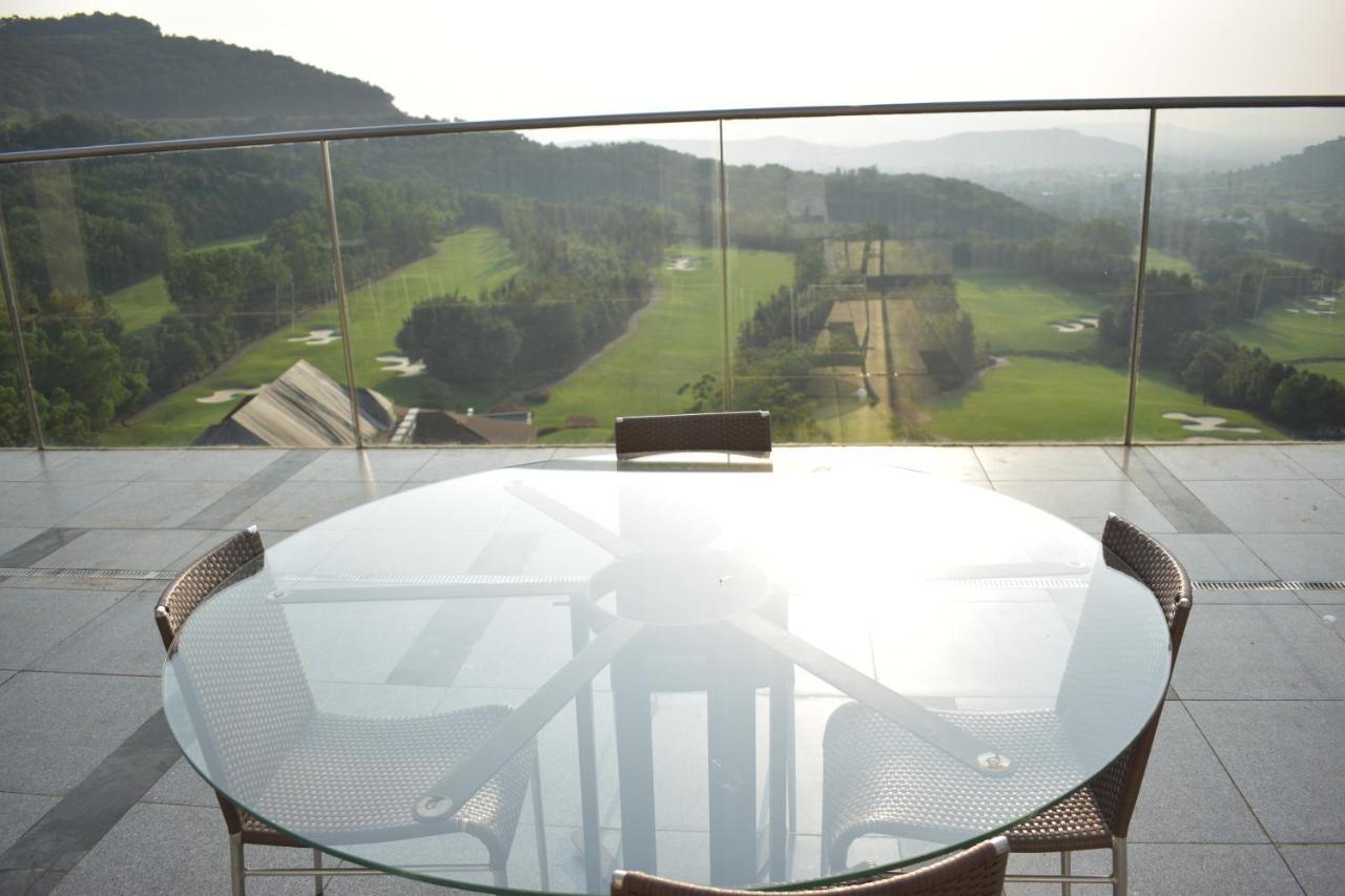 Oxford Golf Resort Pirangut Luaran gambar