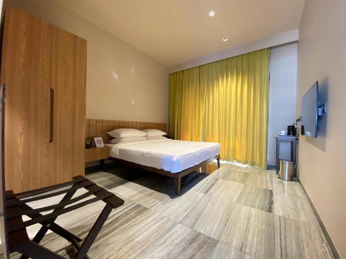 Oxford Golf Resort Pirangut Luaran gambar