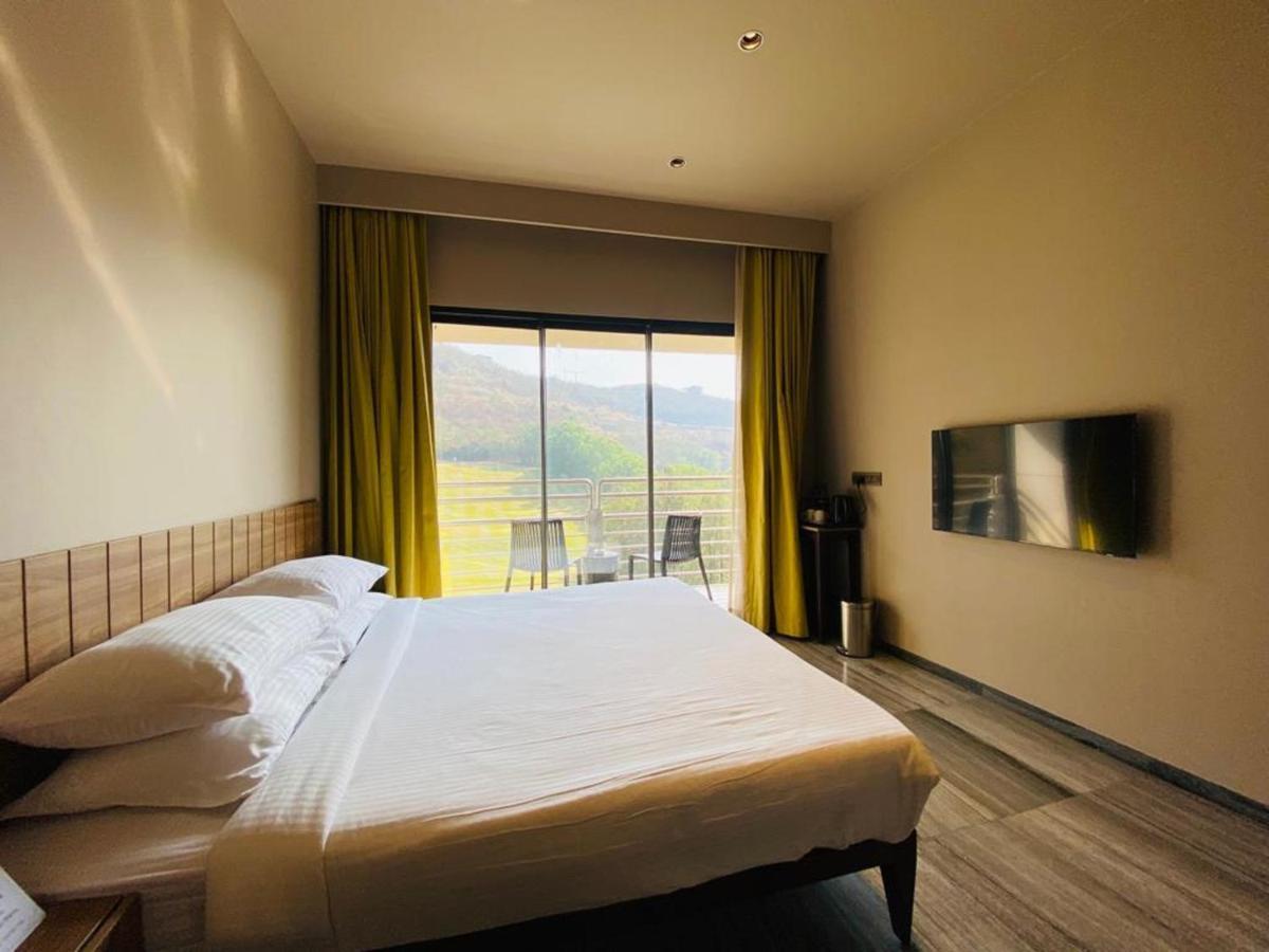 Oxford Golf Resort Pirangut Luaran gambar