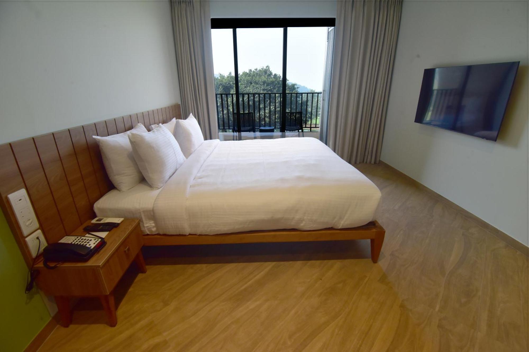 Oxford Golf Resort Pirangut Luaran gambar
